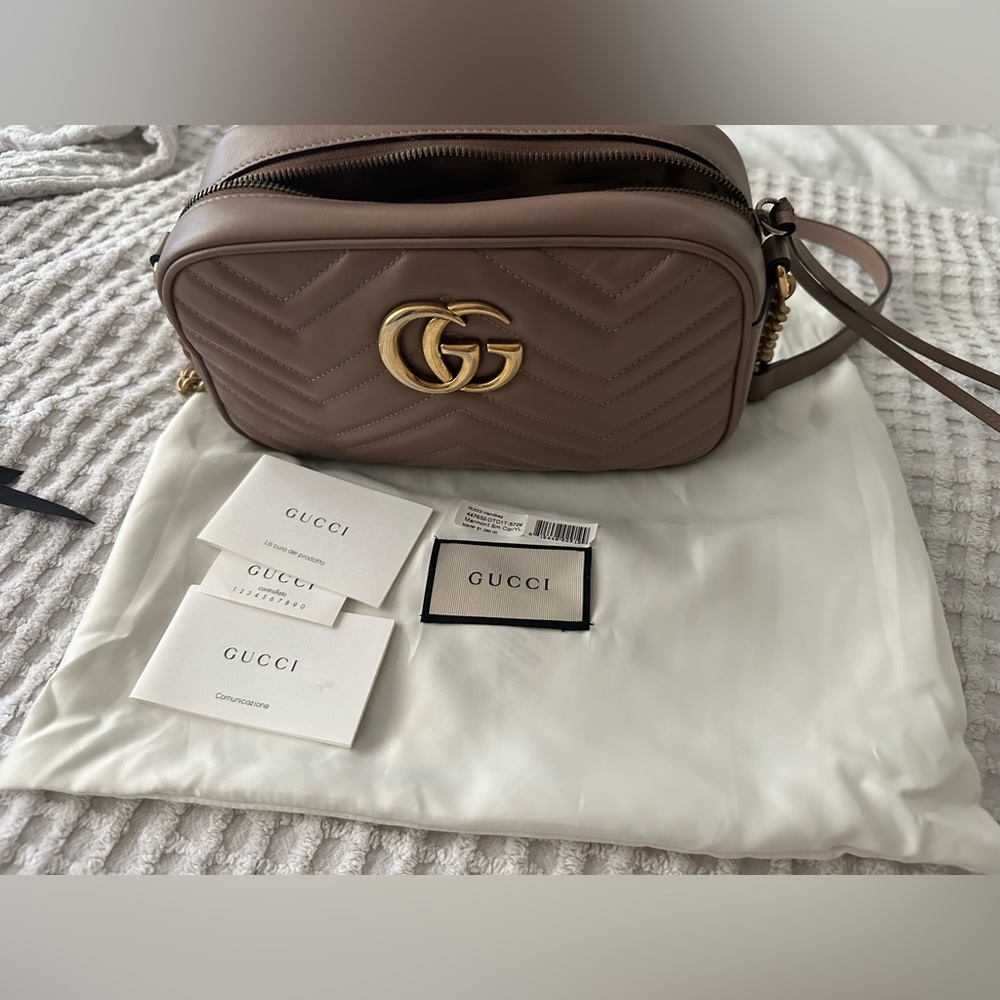 GG MARMONT SMALL SHOULDER BAG